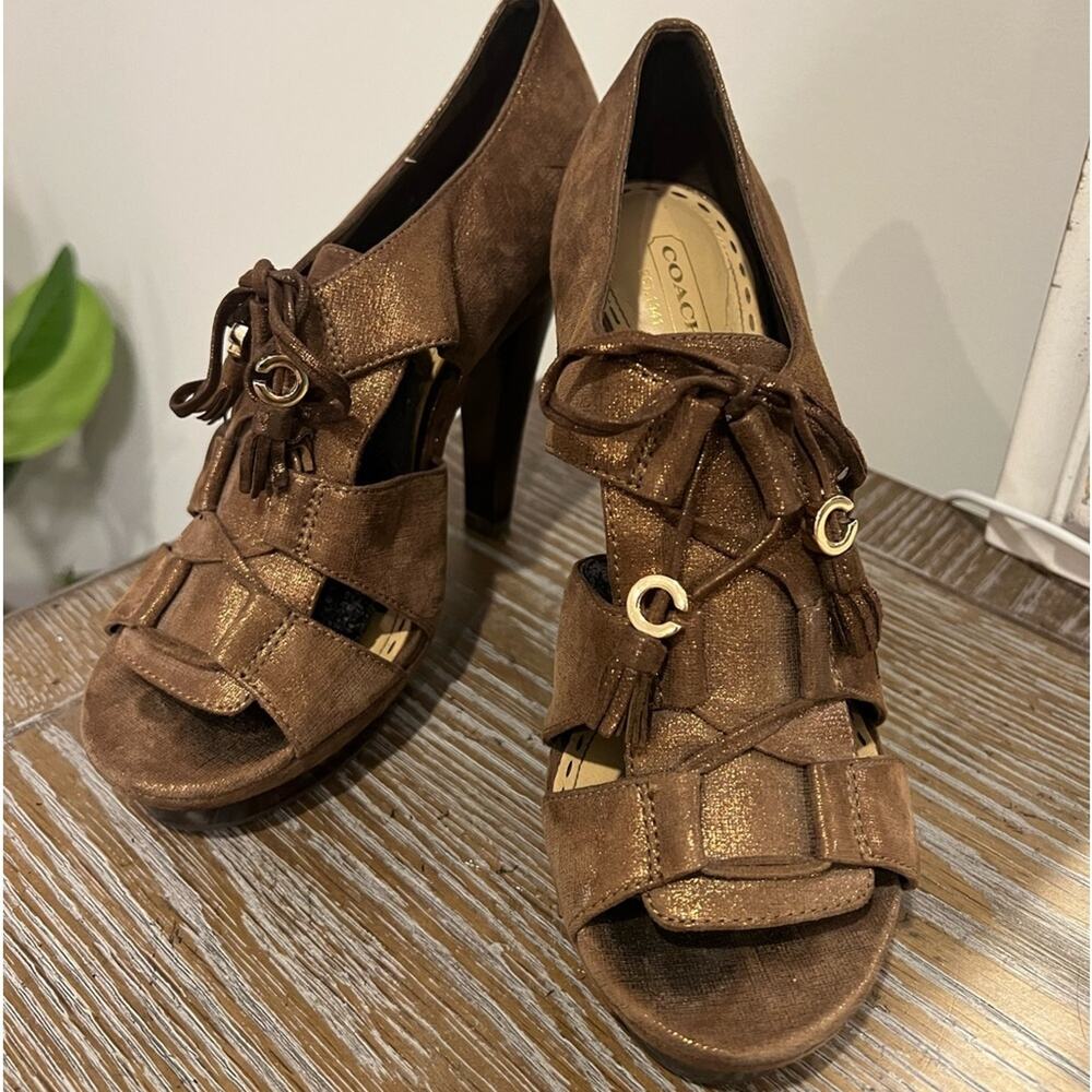 Stunning Coach heels  SZ 8.5